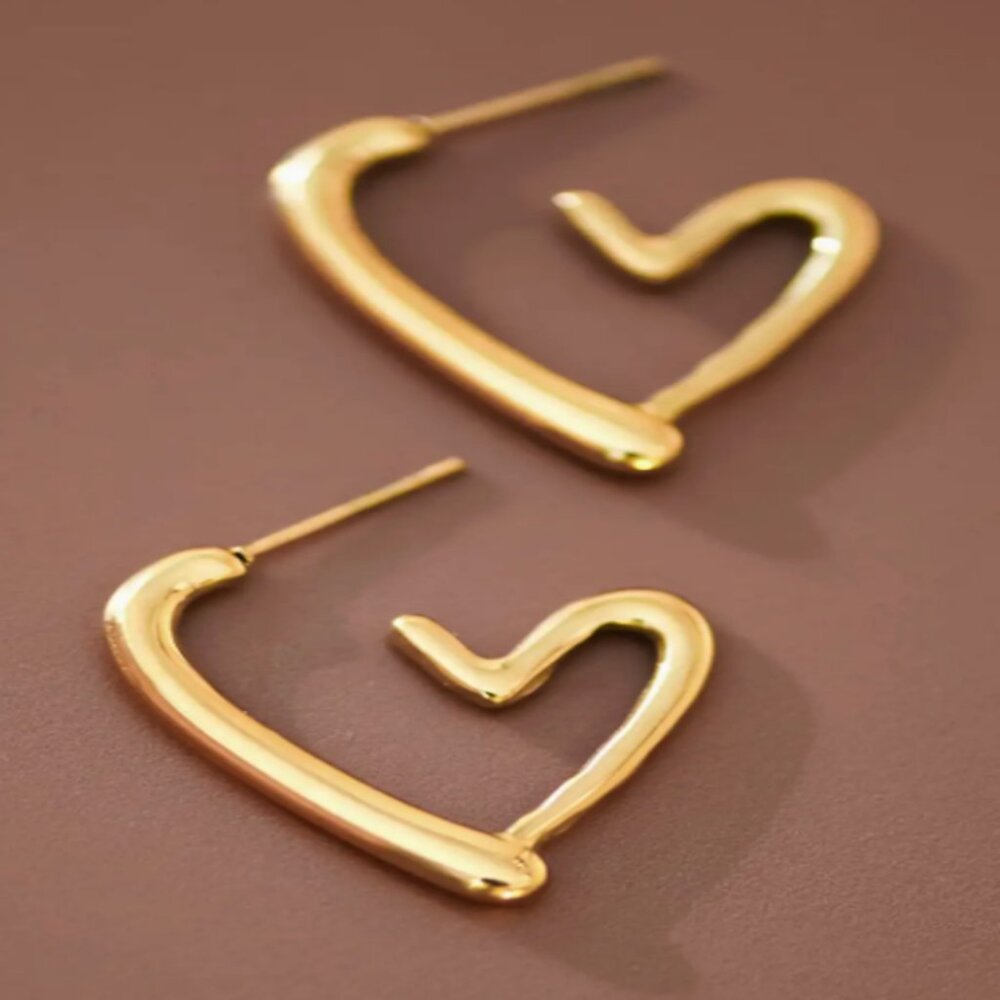 18K Gold Plated Heart Hoop Earrings | Waterproof Stainless Steel |Hypoallergenic